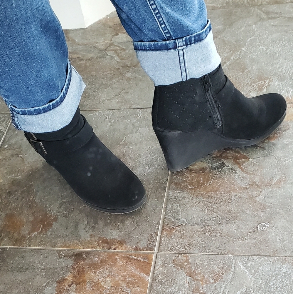 White mt. Black faux suede wedge ankle booties